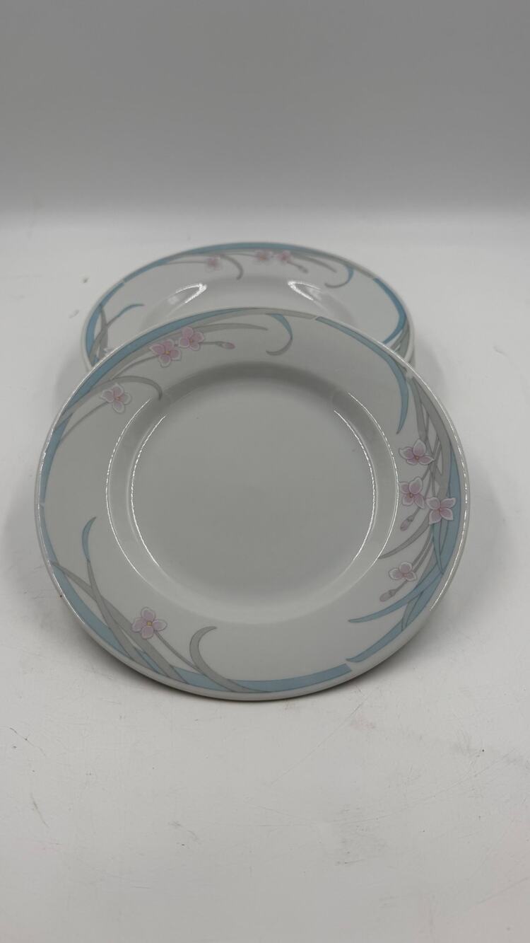 Vintage 1980's Set of 4 Salad Plates 8" Inch Blue Pink on White Porcelain